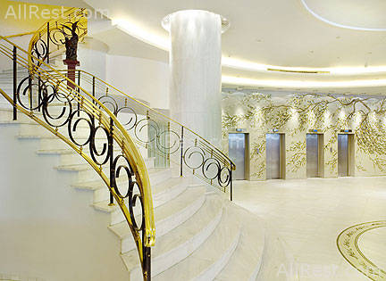 Titania Hotel 44
